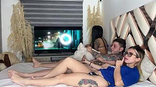 my best friend sucks my boyfriend's dick while watching a movie 😈