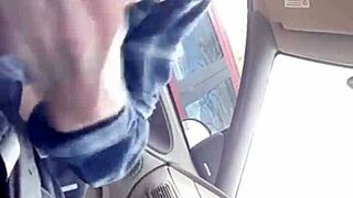 giving sloppy blowjob to buddy in car 😏