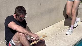 Freyjaxtreme Le Pide A Un Vecino Que Le Abra El Culo Para Su Viaje A Europa