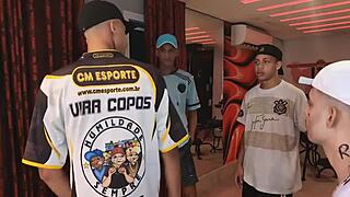 Twinks flash and kiss in first suruba