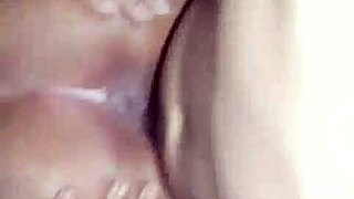 gritando de placer con latina joven