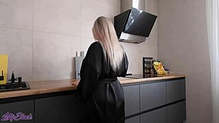 Bold thrusts in 3d anime bukkake scene