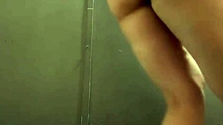Anal Fucking and Squirting Heavily in Changing Room