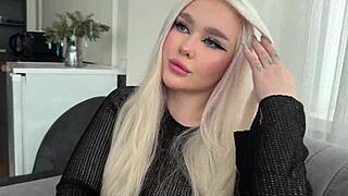 The psychologist's short dress was very arousing, sex therapy ended with sex.