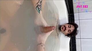 corno foi trabalhar chamei o amigo pra comer minha buceta