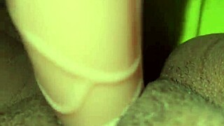 me masturbo con consolador que me regal� mi hermano latina toys dildo masturbation