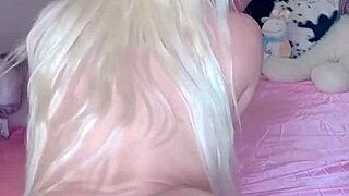 Look at this blonde shaking her huge oiled ass in lingerie