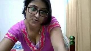 Pakistani Girl Strips on Webcam Fun
