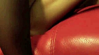 hey milf cougar, wanna smoke and kiss?