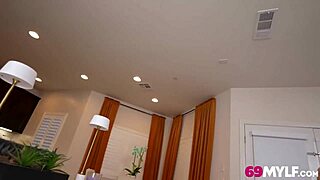 熟女狂享自由使用捆绑play