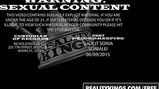 milf hunter amber and levi cash show off super booty in wild bedroom action! 🔥