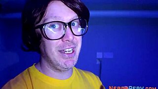 Busty Babe Sucking Cock In Reality