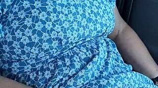 i'm wanking in the public carpark and someone's coming