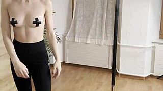 miss daisy diamond flexes her naked blonde body in solo softcore