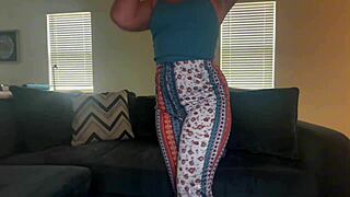 Scarlett Peach gets wild on casting couch with group.