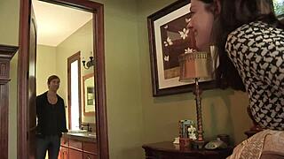 Amateurs fuck passionately in bathroom quickie