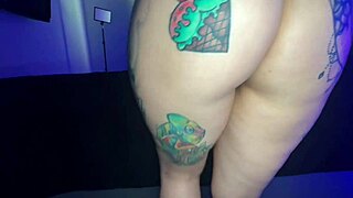 Scarlett Peach gets wild on casting couch with group.