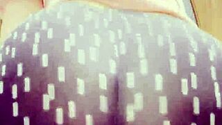 sexy blonde shakes big ass in leggings