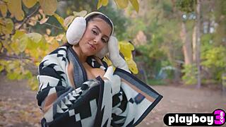 big tits babe striptease