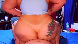 Neighbor fucks BBW without condom