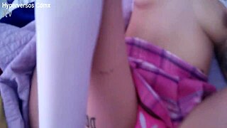 Con la tanguita a un lado para creampie?