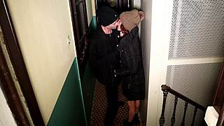 When I met my neighbor at the stairs, we had a chat