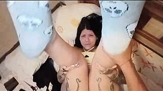 My stepfather fucks me, leaving my vagina full of cum. So hot! 😈