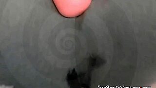 Hot Latina squirts hard in tight leggings, wow!