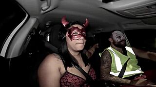 Ela Voltou da Festa de Halloween Toda Arrombadinha e Gozadinha 😏