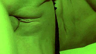 Natalie Norton and Phoenix Marie share cum in 1920s threesome action