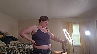 filming a giantess video bts with curvy clara crisp milf