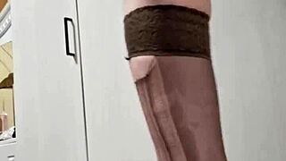 Elza kom deepthroats cock in pigtails