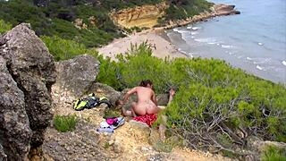 爸爸厌倦了任性继女的态度，决定惩罚她！