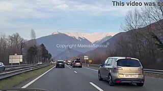 年轻的法国骚货让她的阴户被填满