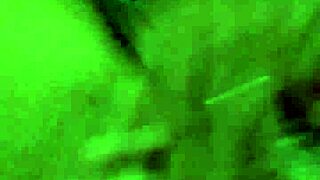 novinha de 18 anos masturbating and cumming hard 😈