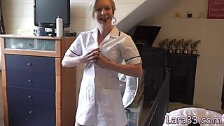 i saw the mature uk nurse fingerfucking the stockinged babe in the hospital room
