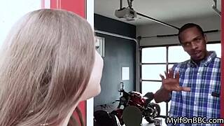 Bbc between big boobies for fixing her car