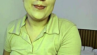 Meu primeiro video de masturbação em lingerie, vem ver minha buceta latina.