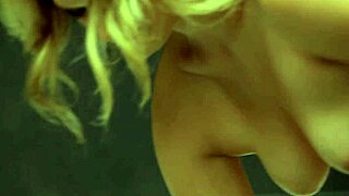 solo babe fingers tight pussy with sex-toy and jizz