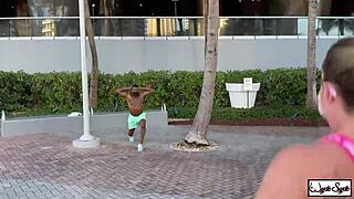 辣好莱坞深喉大黑鸡巴！