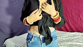 继姐妹裸体让继兄弟为粗暴性爱疯狂