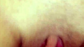 Is this flaquita ready to show off her sexy moves?