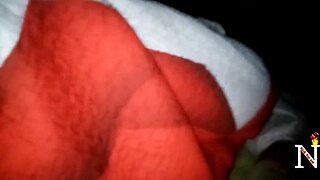 好鸡巴现在打开紧致拉丁美女的阴户