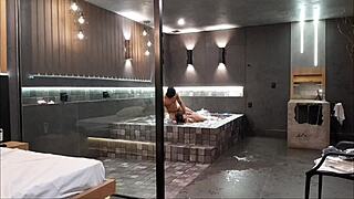 Levei minha amiga no motel de luxo ela adorou e acabou liberando o cuzinho