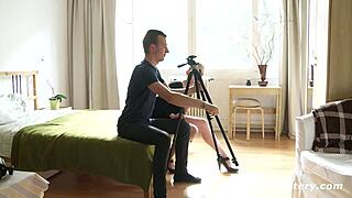 她爱骑他的硬鸡巴！