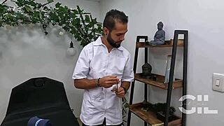 el masajista quiere darme un final feliz con su gran verga parte 1 - salome gil