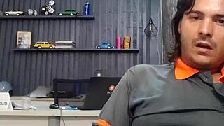 Watch me masturbate outdoors, do you like it?