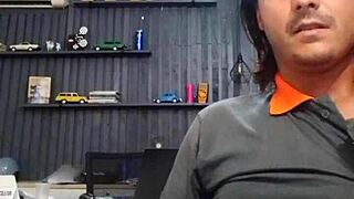 Watch me masturbate outdoors, do you like it?