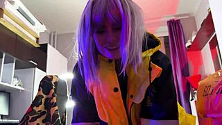 Paid off the food delivery man with blowjob and foot fetish sex.