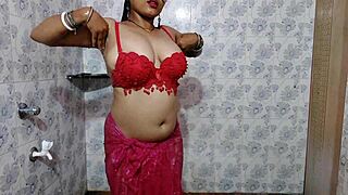 Hot indian bhabhi has sex in bathroom